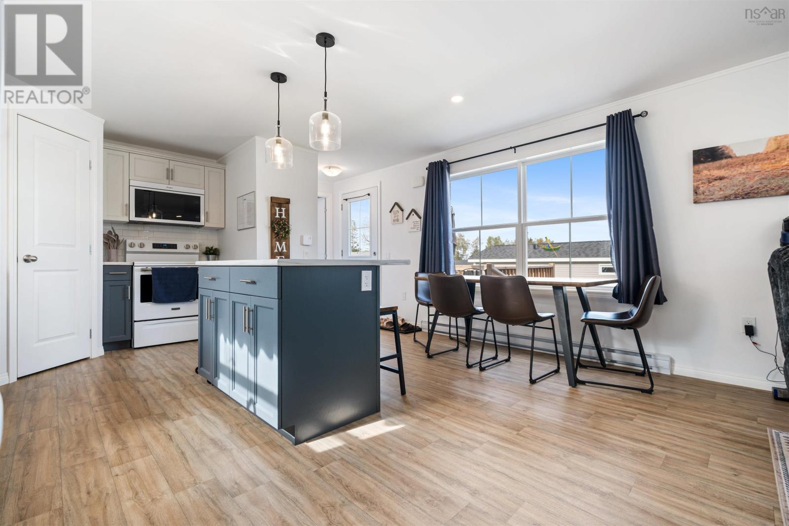 132 GROSBEAK Drive - 13