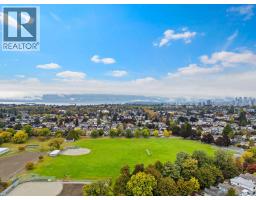 2 2557 W King Edward Avenue, Vancouver, BC V6L1T5 Photo 25