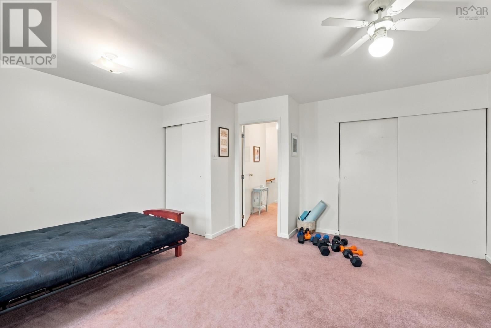 521 Harbour View Crescent - 18