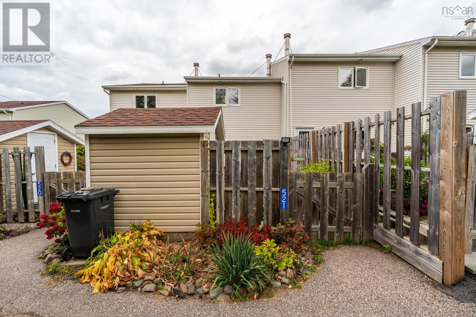 521 Harbour View Crescent - 25