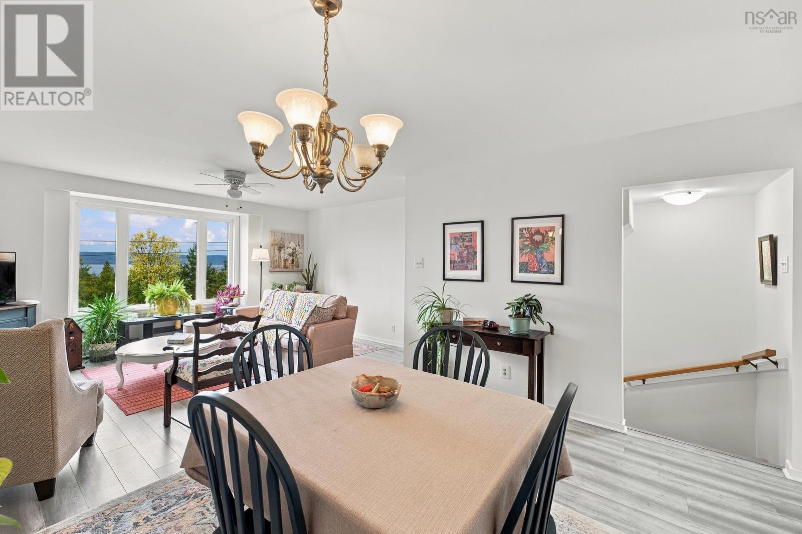 521 Harbour View Crescent - 13