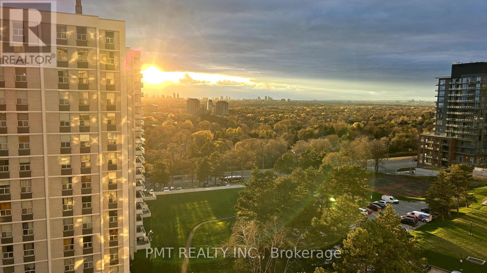 20 Forest Manor Road — photo 12
