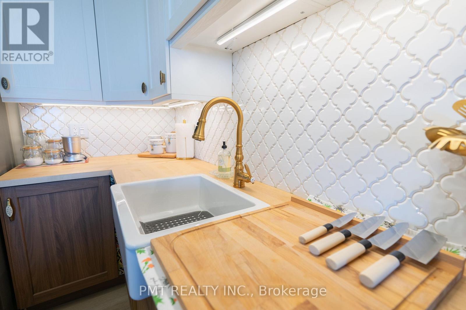 20 Forest Manor Road — photo 7