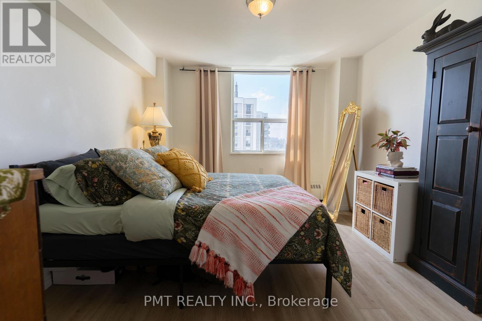 20 Forest Manor Road — photo 8