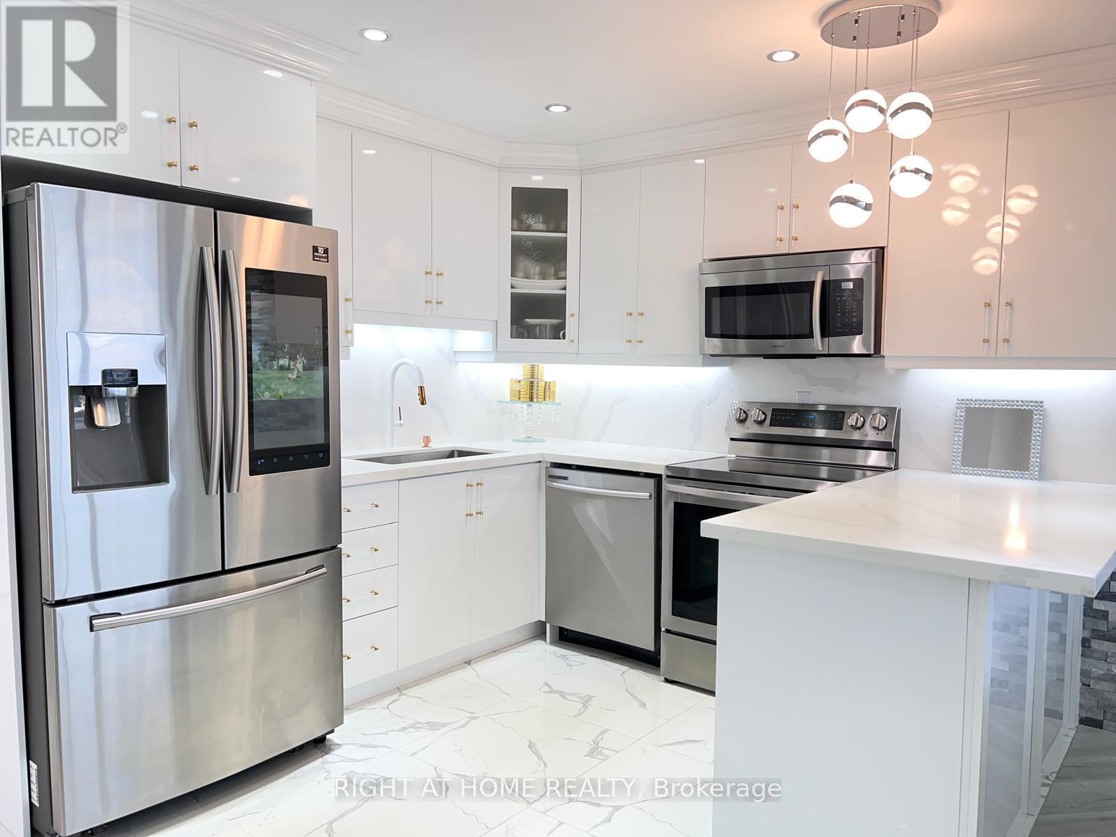 1608- 75 Graydon Hall Drive, Toronto, ON photo 2