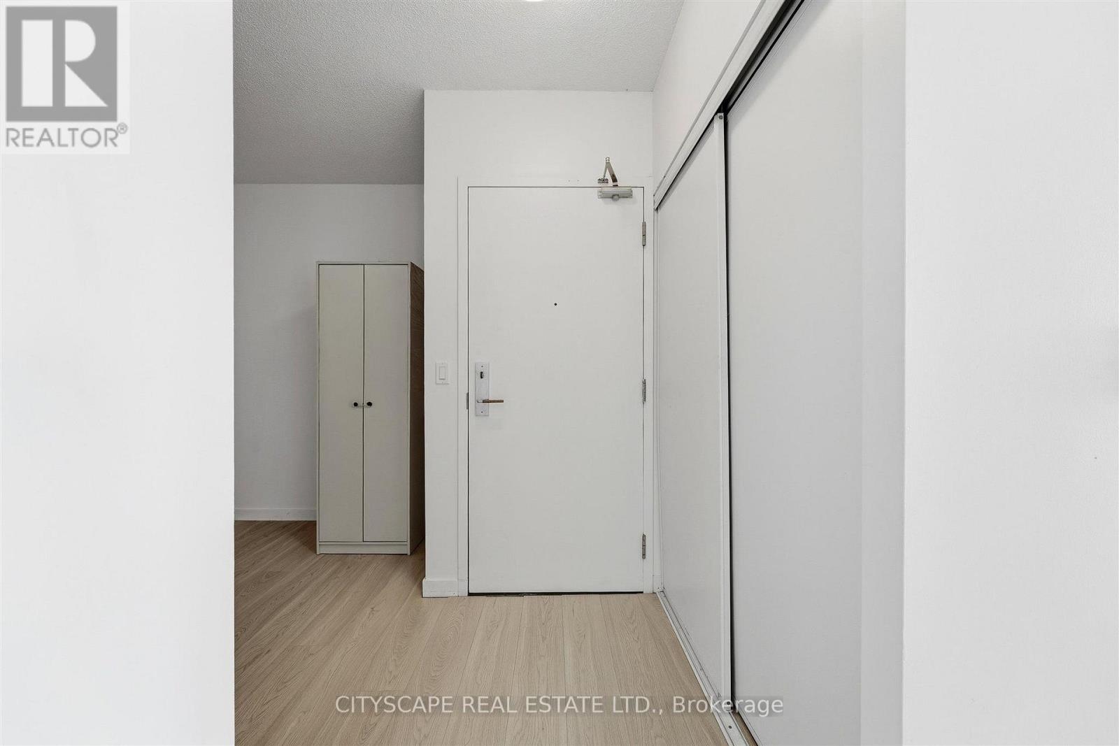 59 East Liberty Street — photo 18