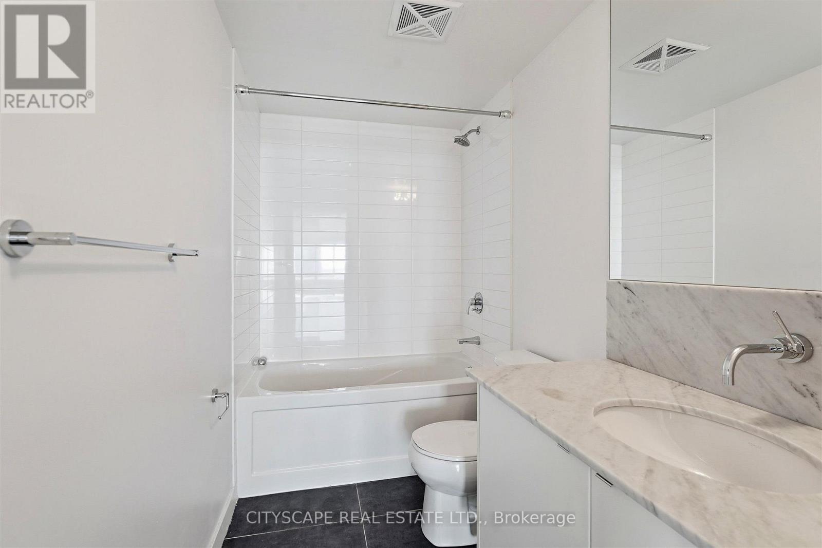 59 East Liberty Street — photo 22