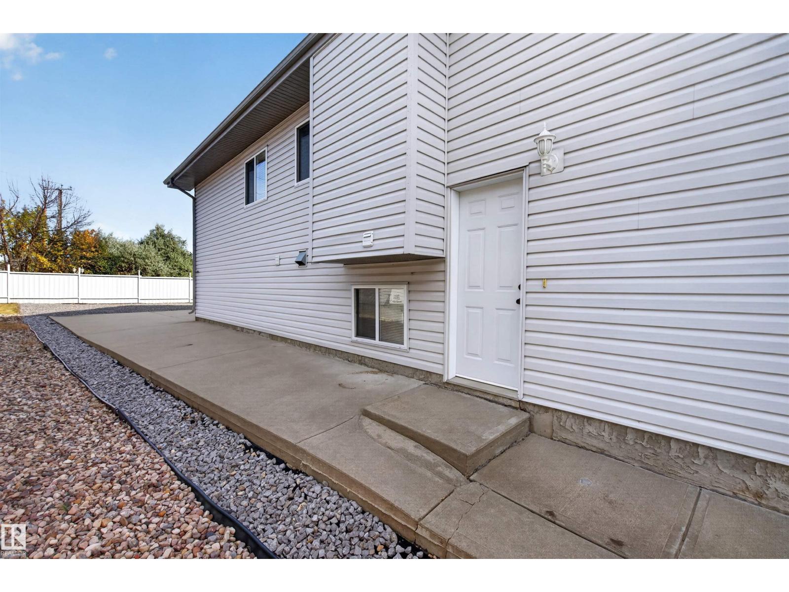 16311 89 Street NW, photo 43