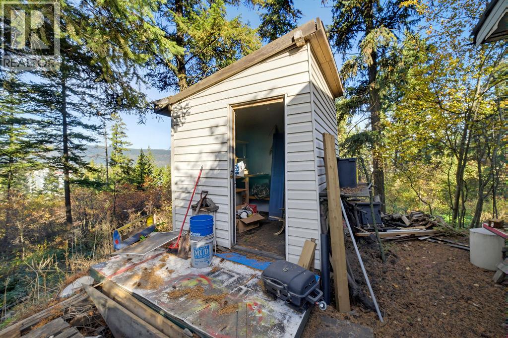 #18 4137 Spallumcheen Drive - 38