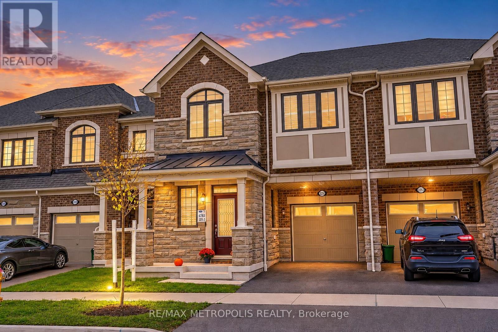 3237 Turnstone Boulevard, Pickering, ON photo 2