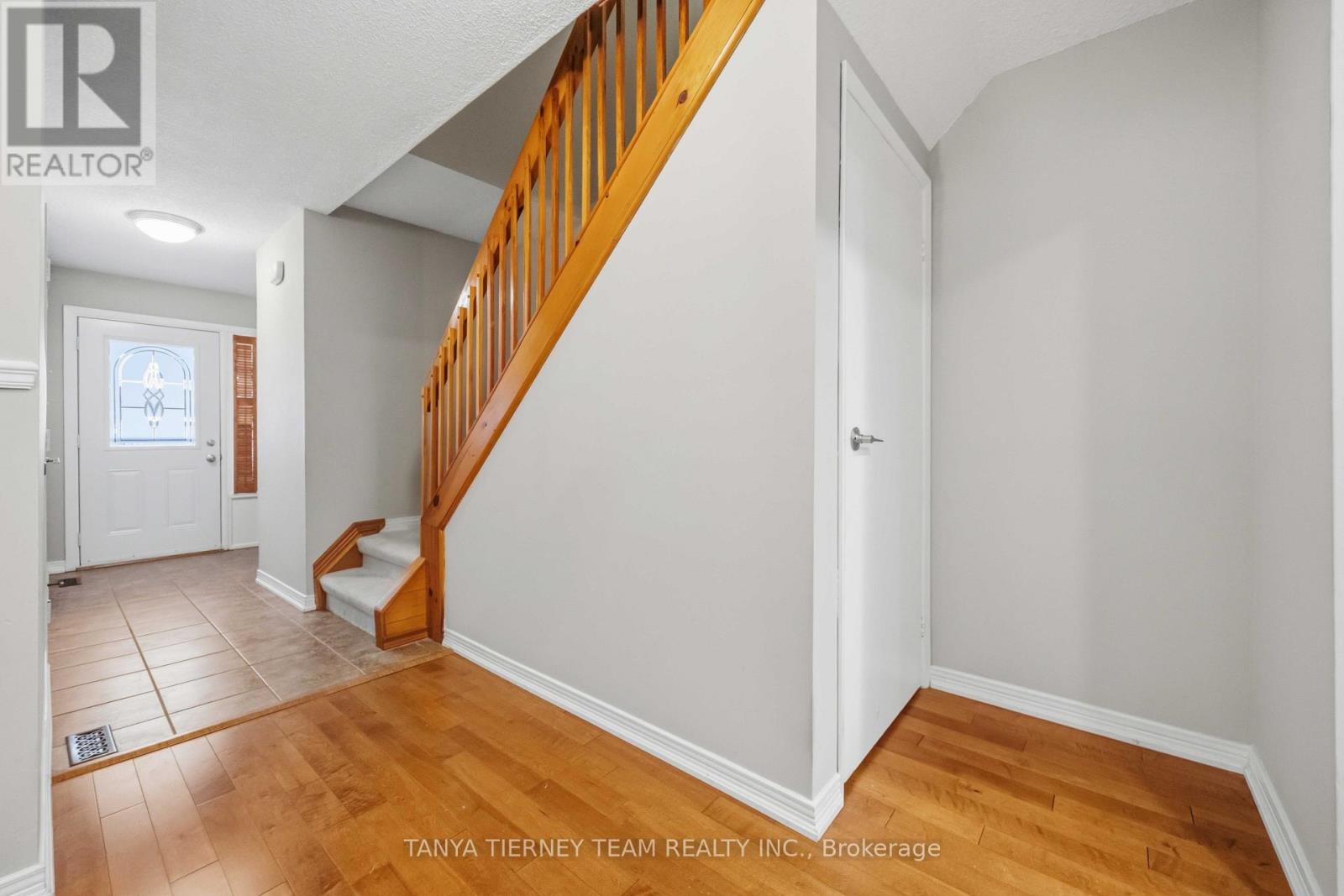 #32 1330 TROWBRIDGE DRIVE - 6