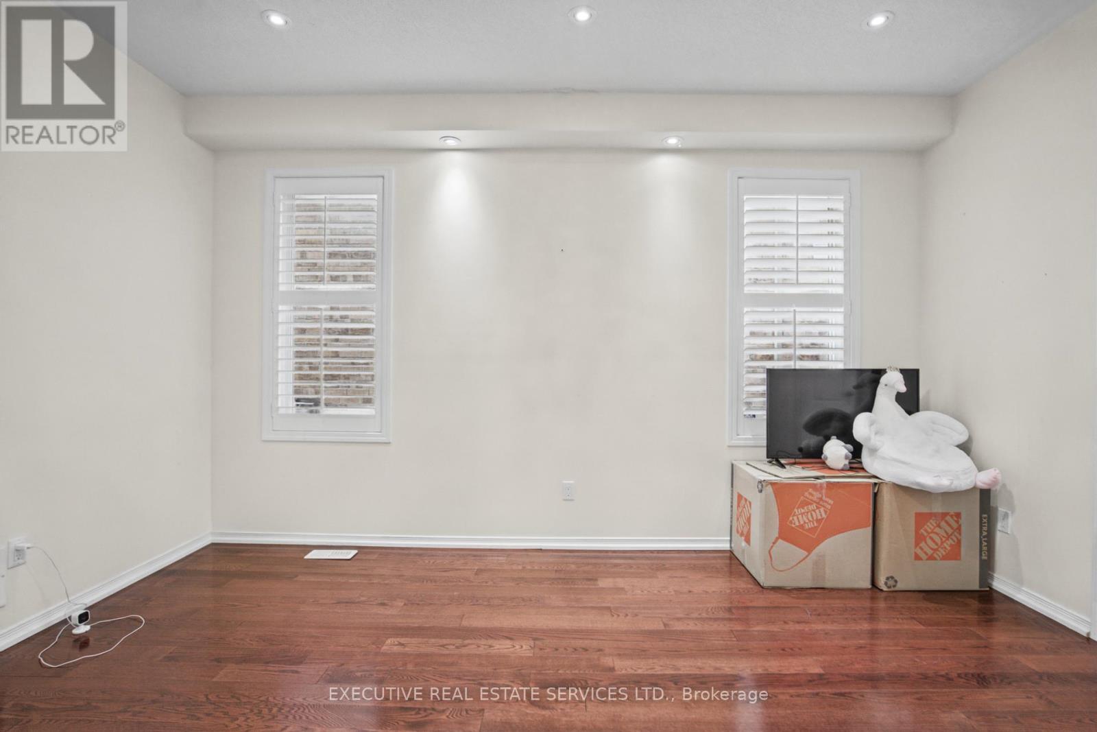 1571 Edgecroft Drive, Pickering, ON photo 10