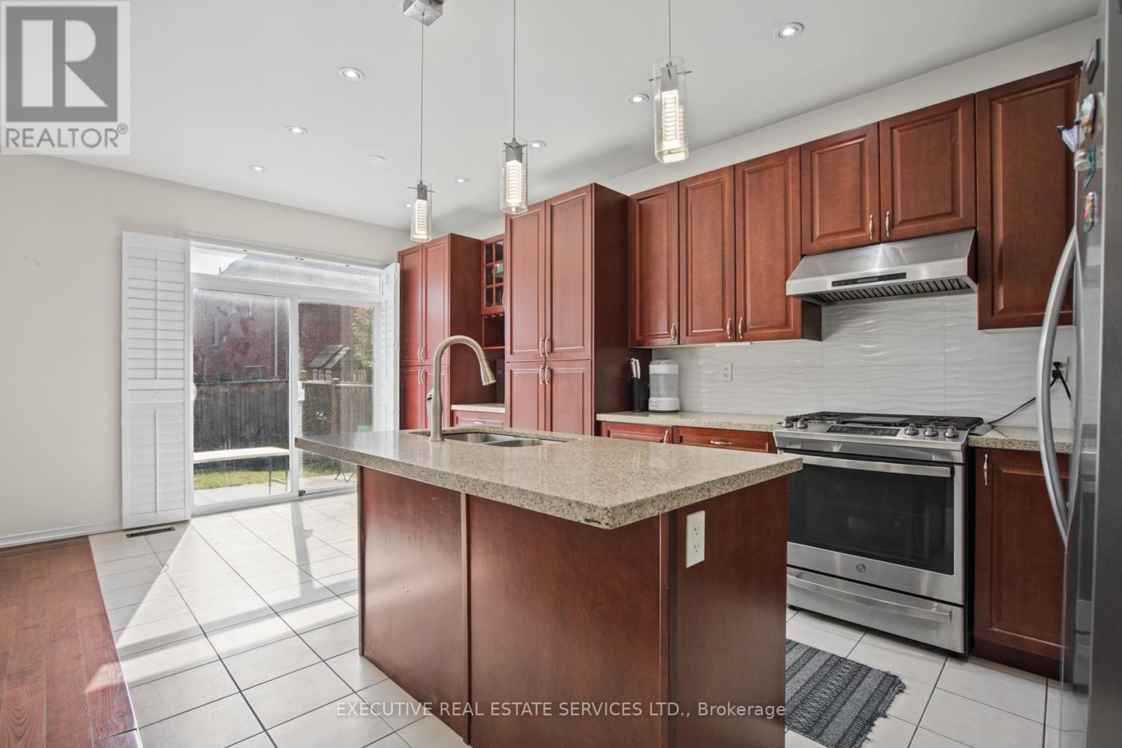 1571 Edgecroft Drive, Pickering, ON photo 14