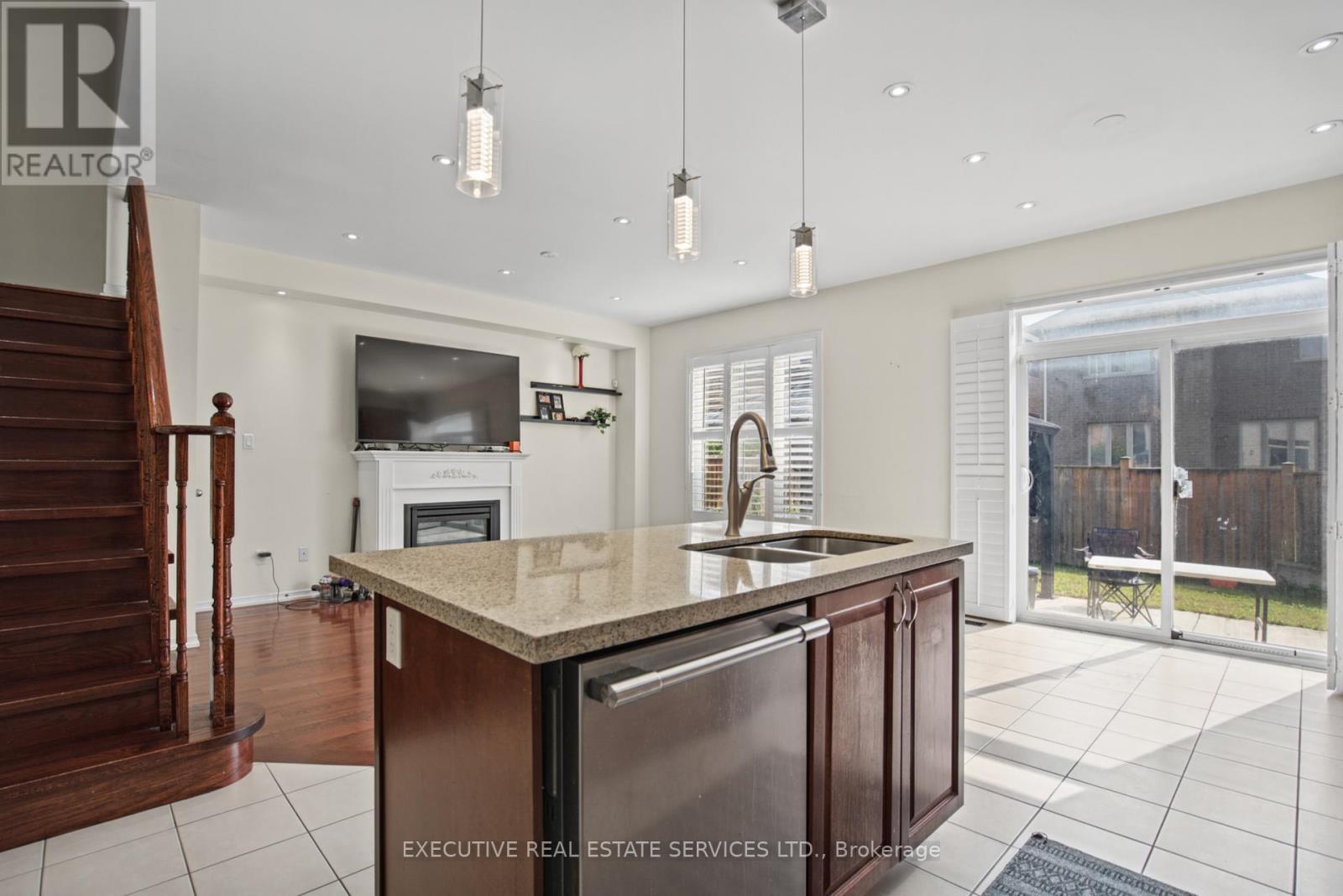 1571 Edgecroft Drive, Pickering, ON photo 17