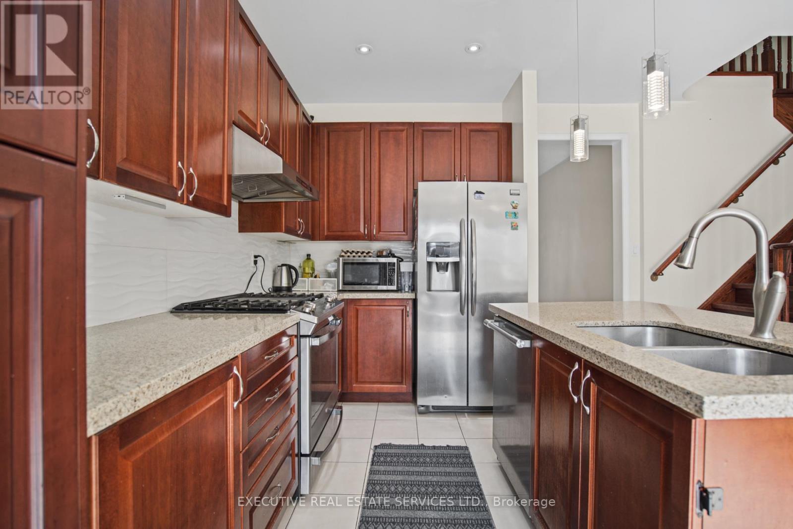 1571 Edgecroft Drive, Pickering, ON photo 18