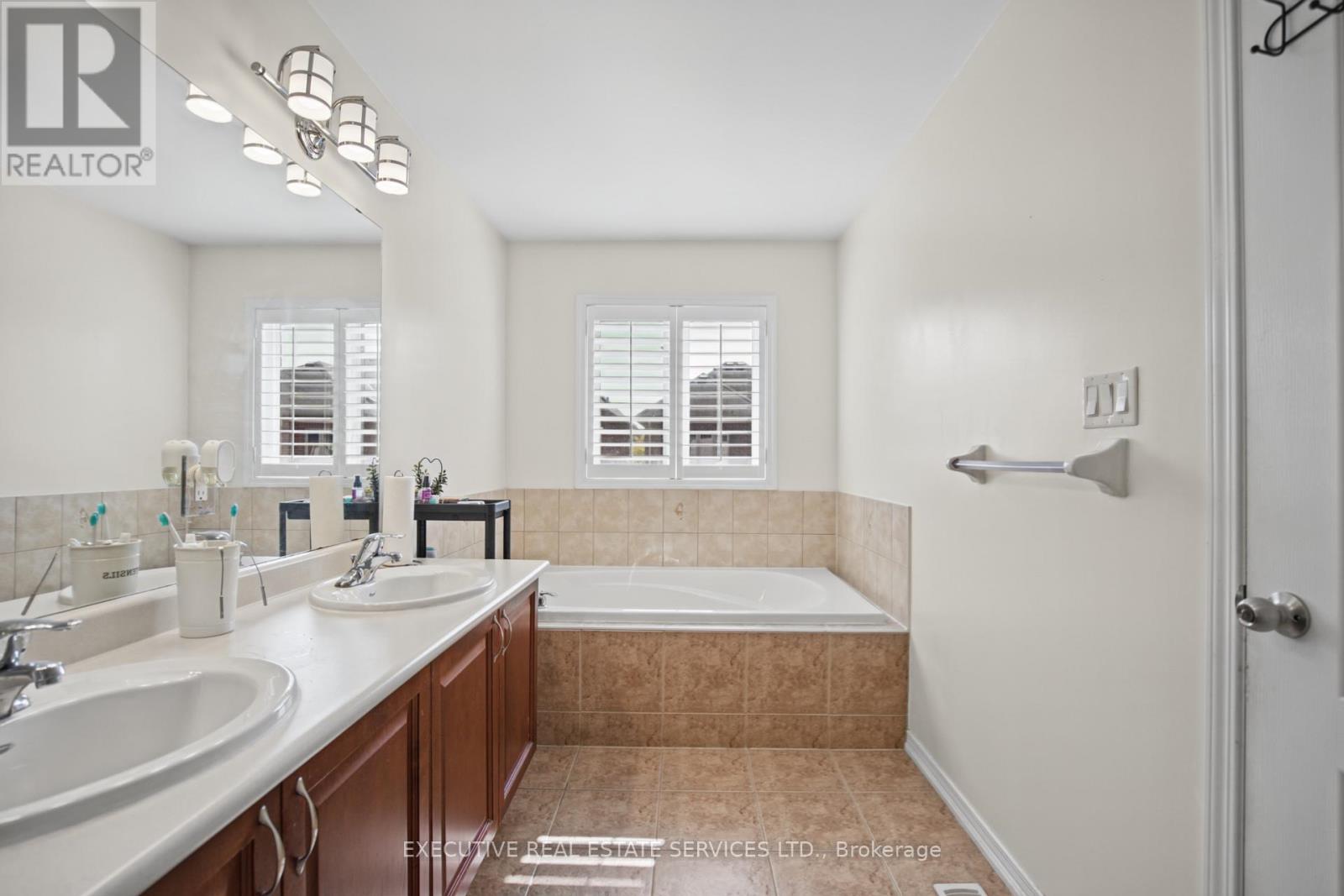 1571 Edgecroft Drive, Pickering, ON photo 30