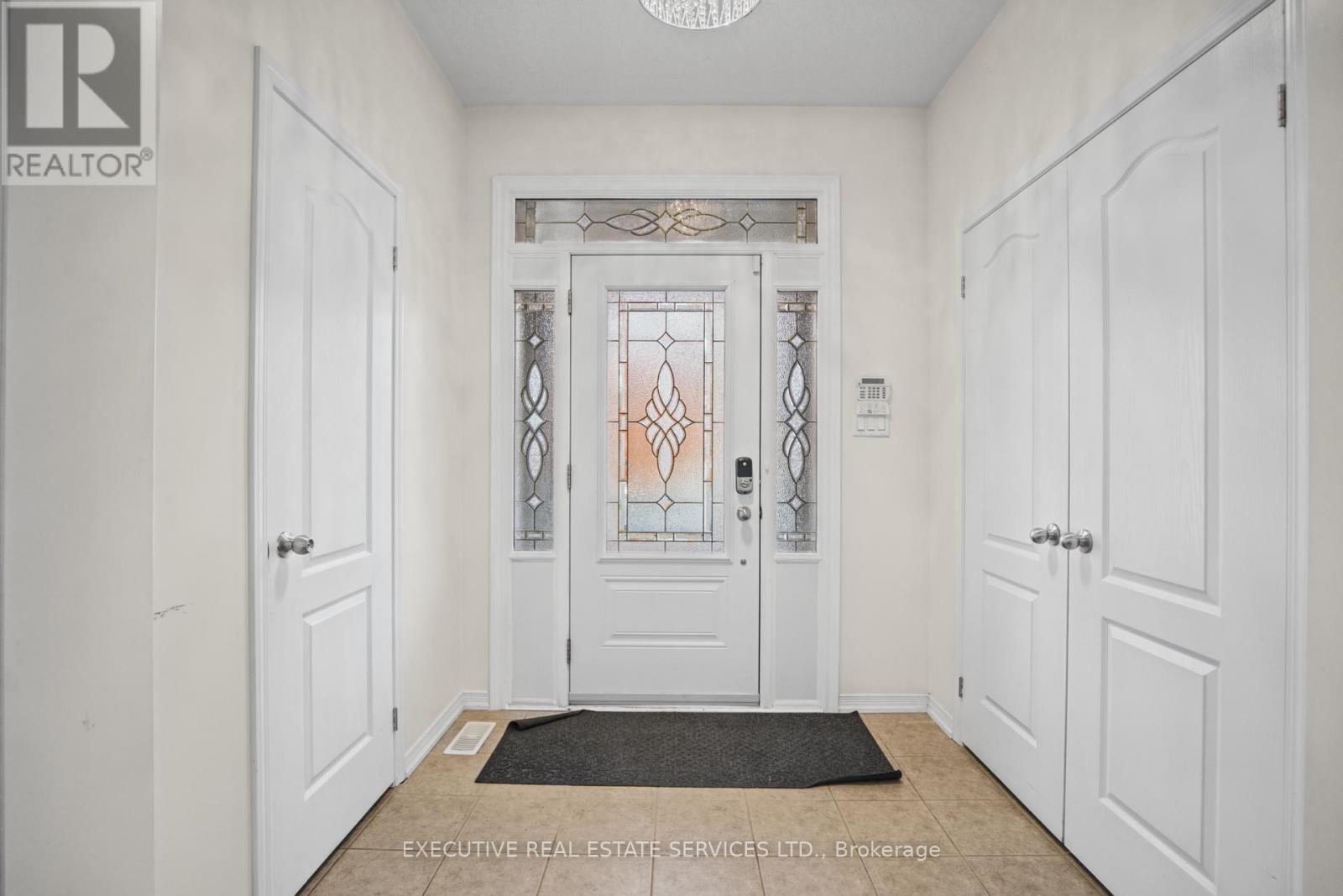 1571 Edgecroft Drive, Pickering, ON photo 7