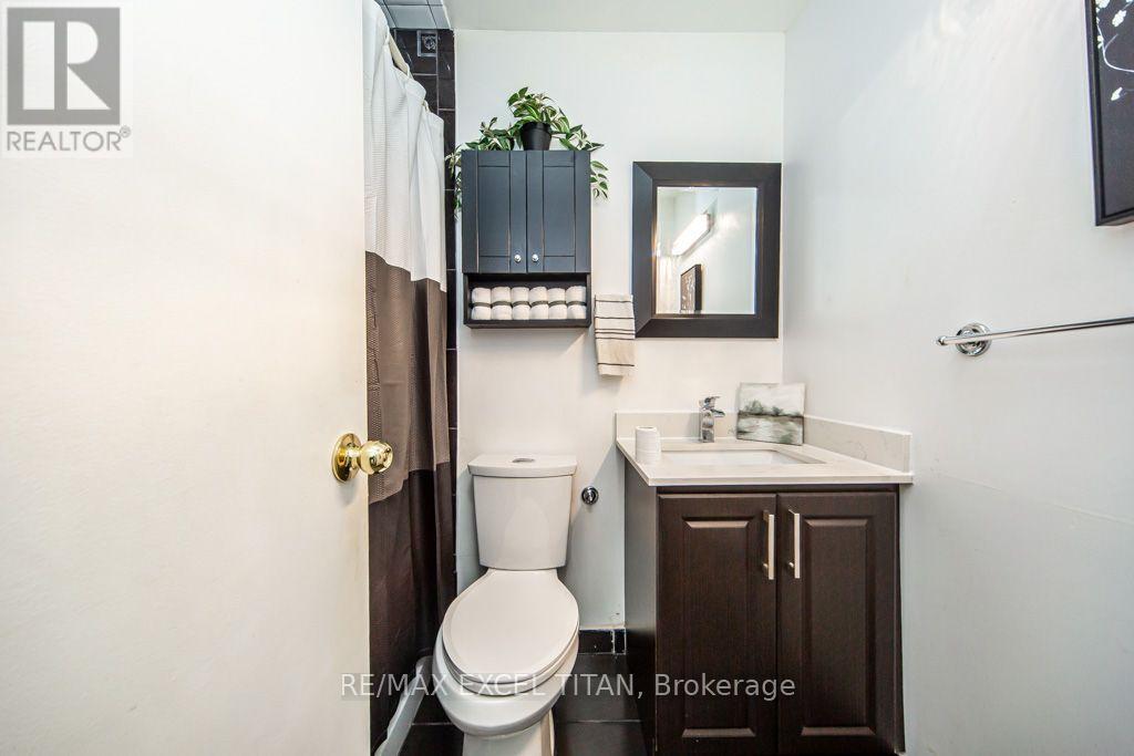 #153 50 SCARBOROUGH GOLF CLUB ROAD - 29
