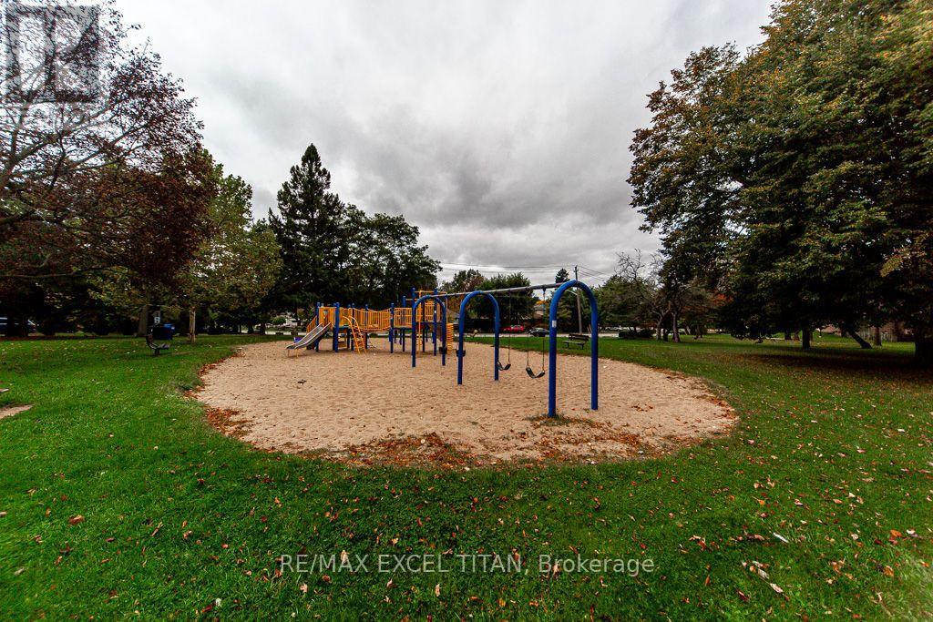 #153 50 SCARBOROUGH GOLF CLUB ROAD - 35