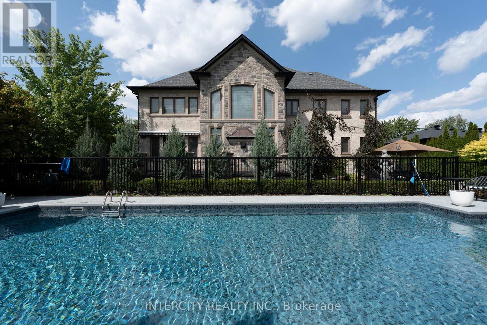 27 Rockview Gardens, Vaughan, ON photo 14