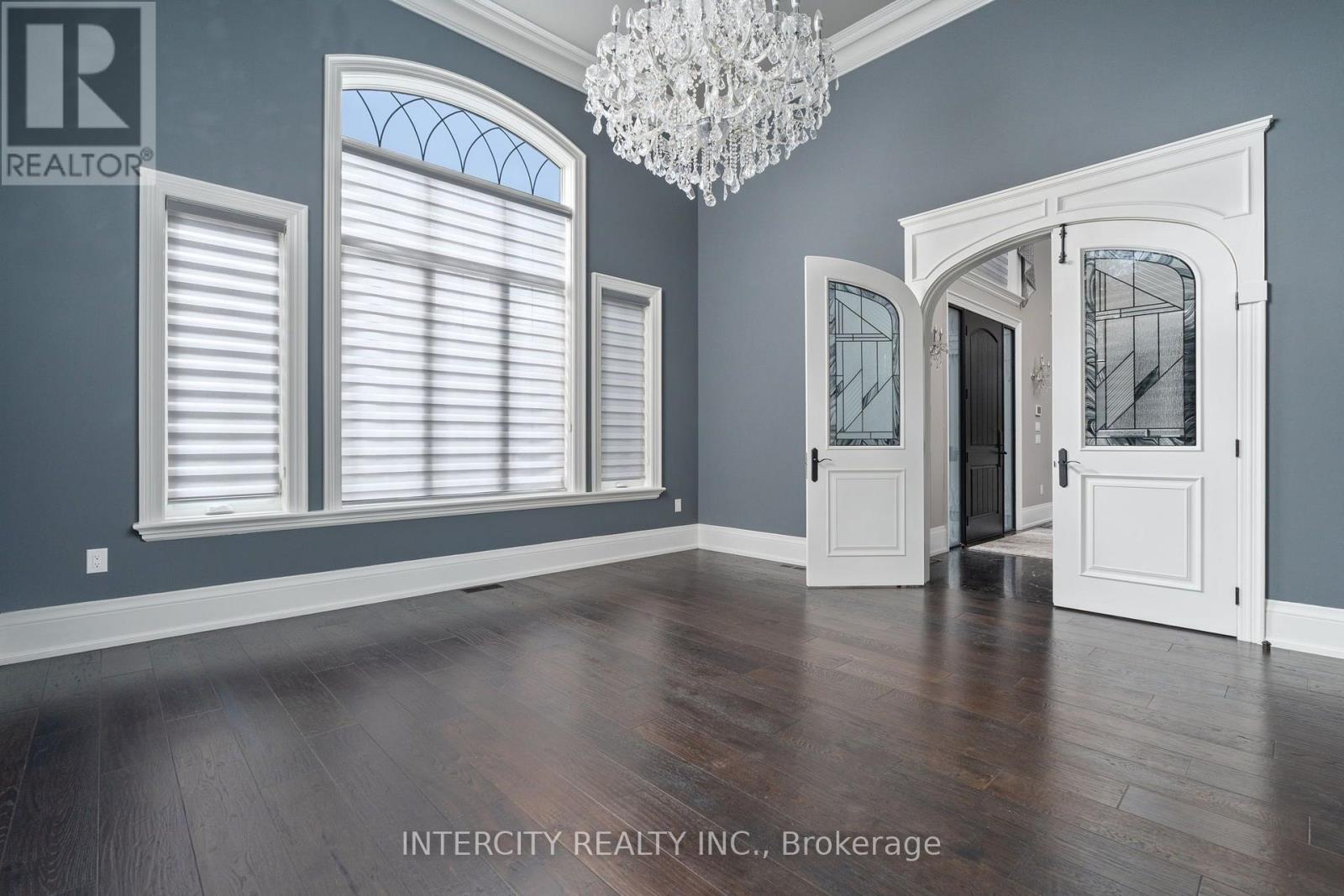 27 ROCKVIEW GARDENS - 18