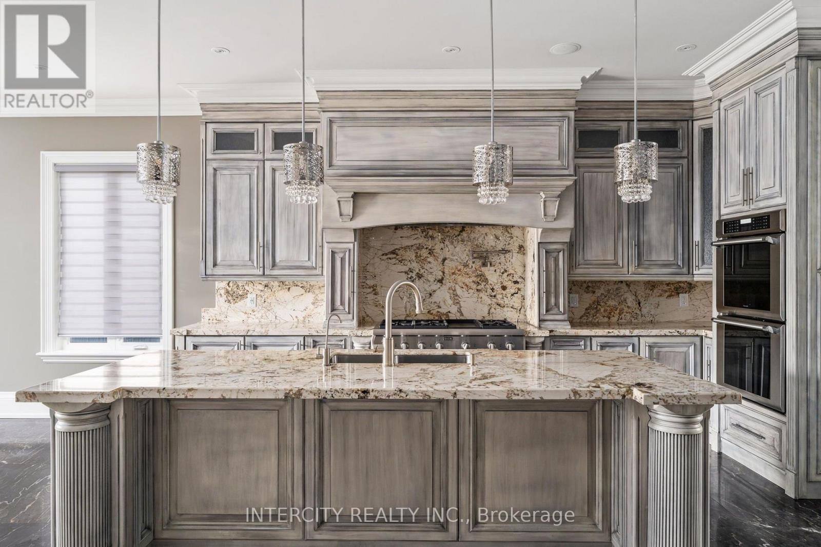 27 ROCKVIEW GARDENS - 20
