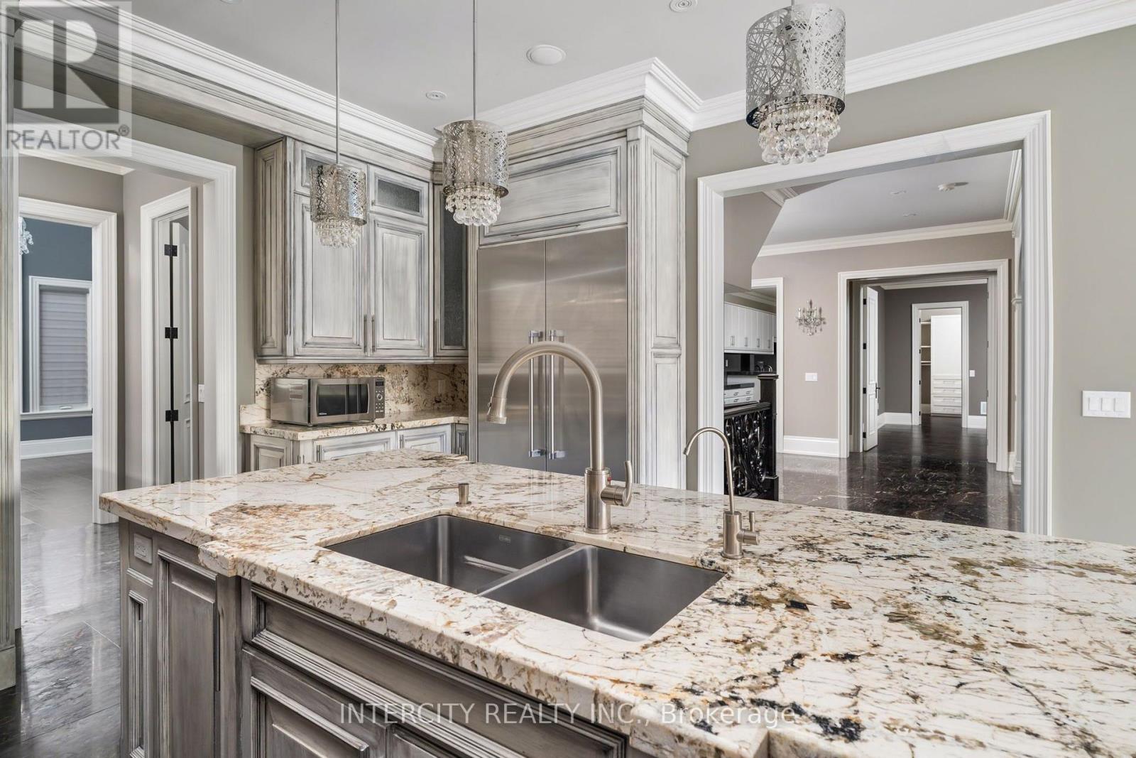 27 Rockview Gardens, Vaughan, ON photo 23