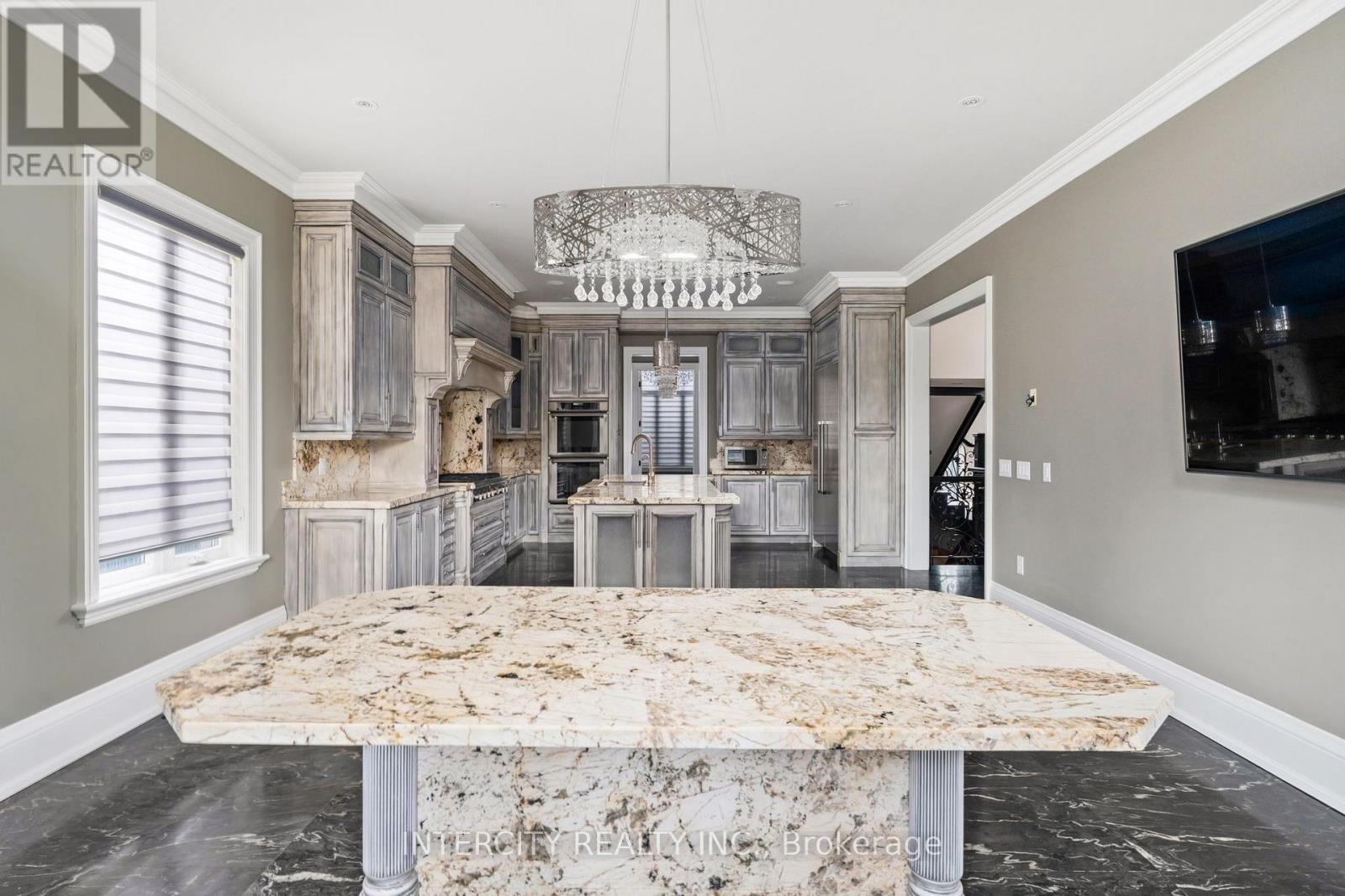27 ROCKVIEW GARDENS - 25