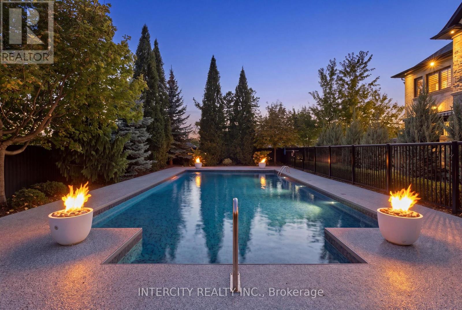 27 ROCKVIEW GARDENS - 5