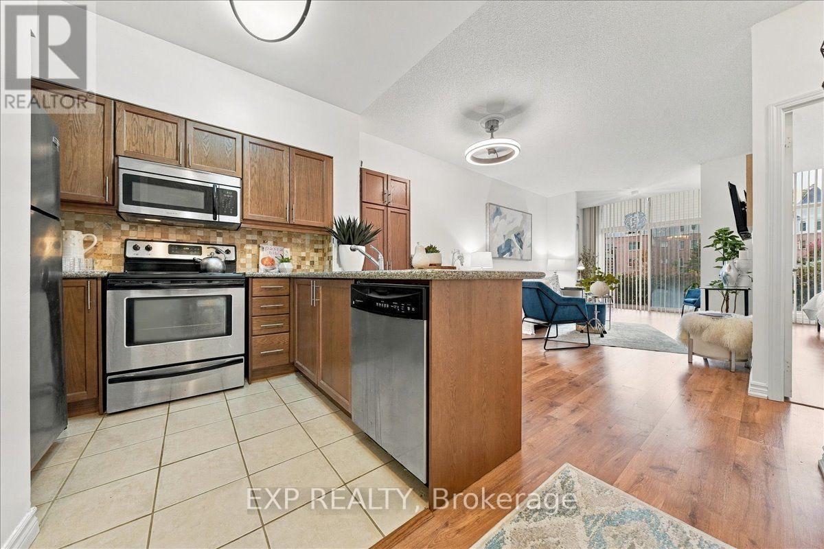 117- 18 Harding Boulevard, Richmond Hill, ON photo 3
