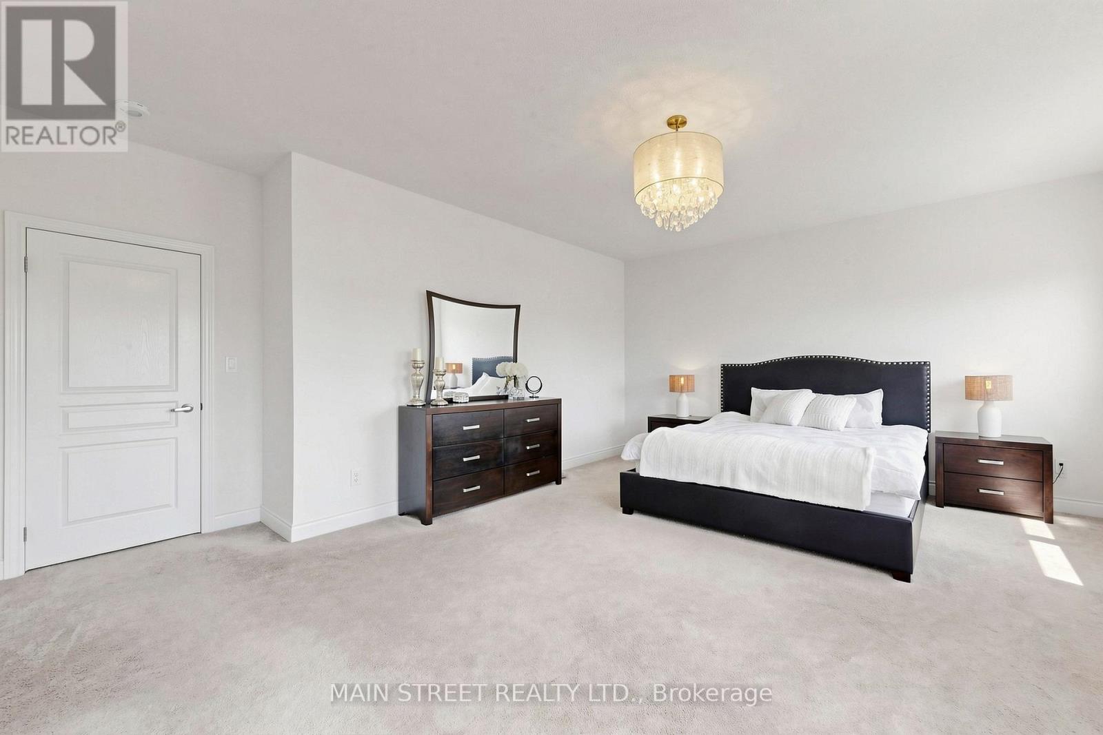 11 ROBERT BALDWIN BOULEVARD - 32