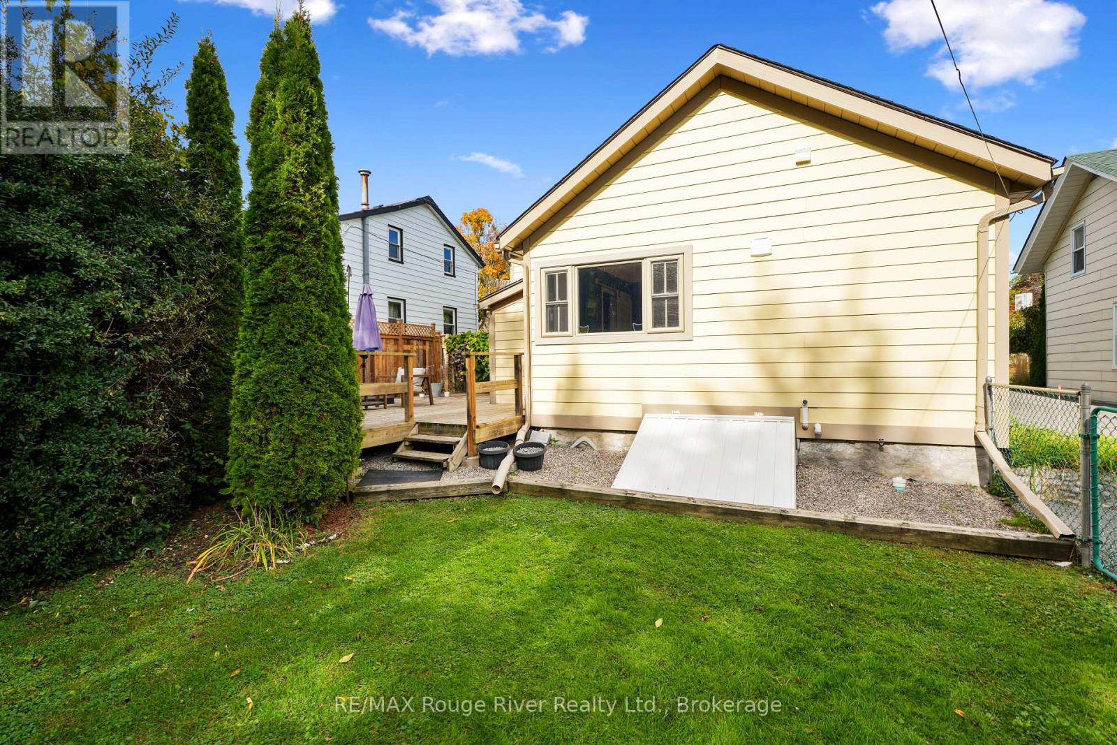 27 BUCK STREET - 36