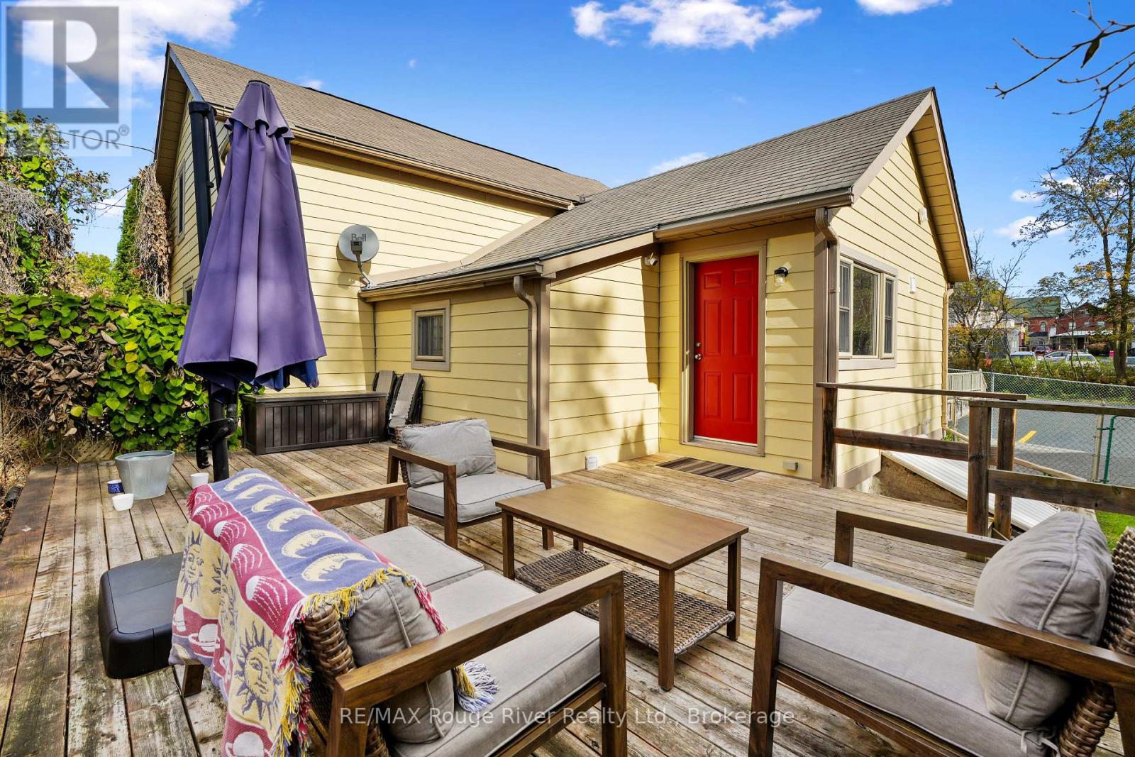 27 BUCK STREET - 40