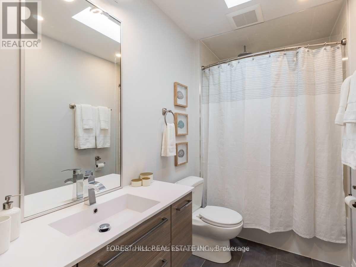 116 Armstrong Avenue — photo 22