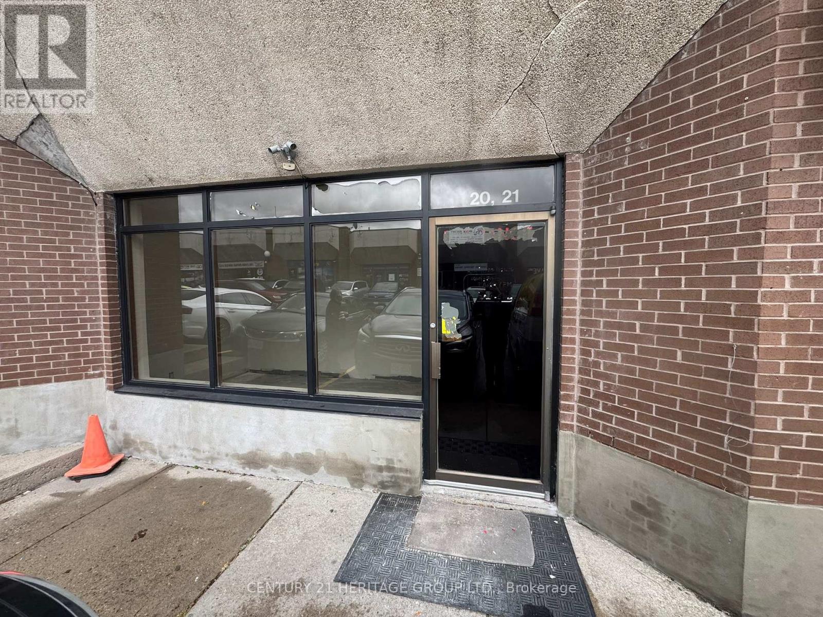 20 & 21 - 4544 DUFFERIN STREET, Toronto (York University Heights) Ontario