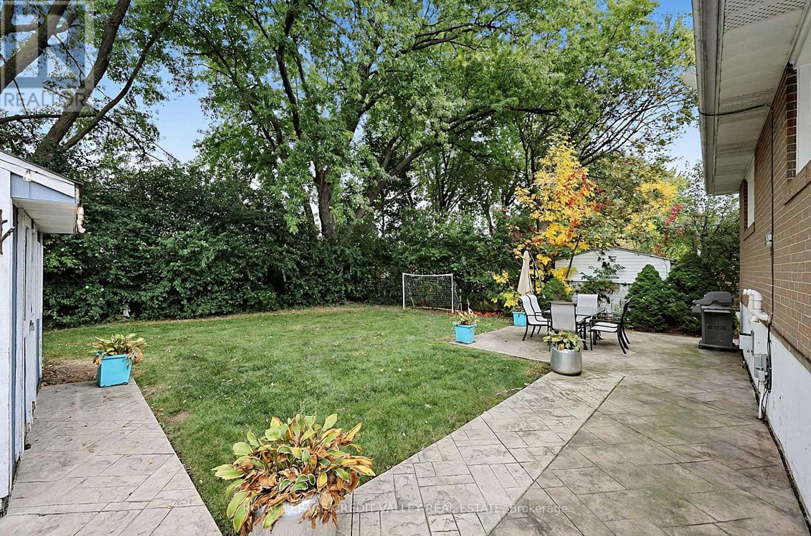 27 Castlemore Drive, Brampton, ON photo 48