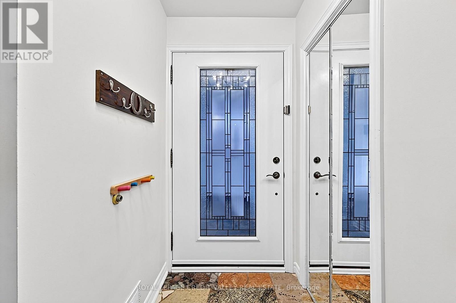 27 Castlemore Drive, Brampton, ON photo 8