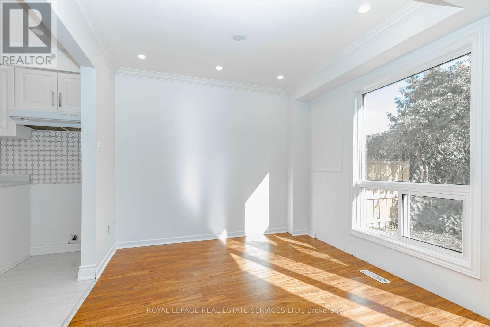 15 HUSON COURT - 12