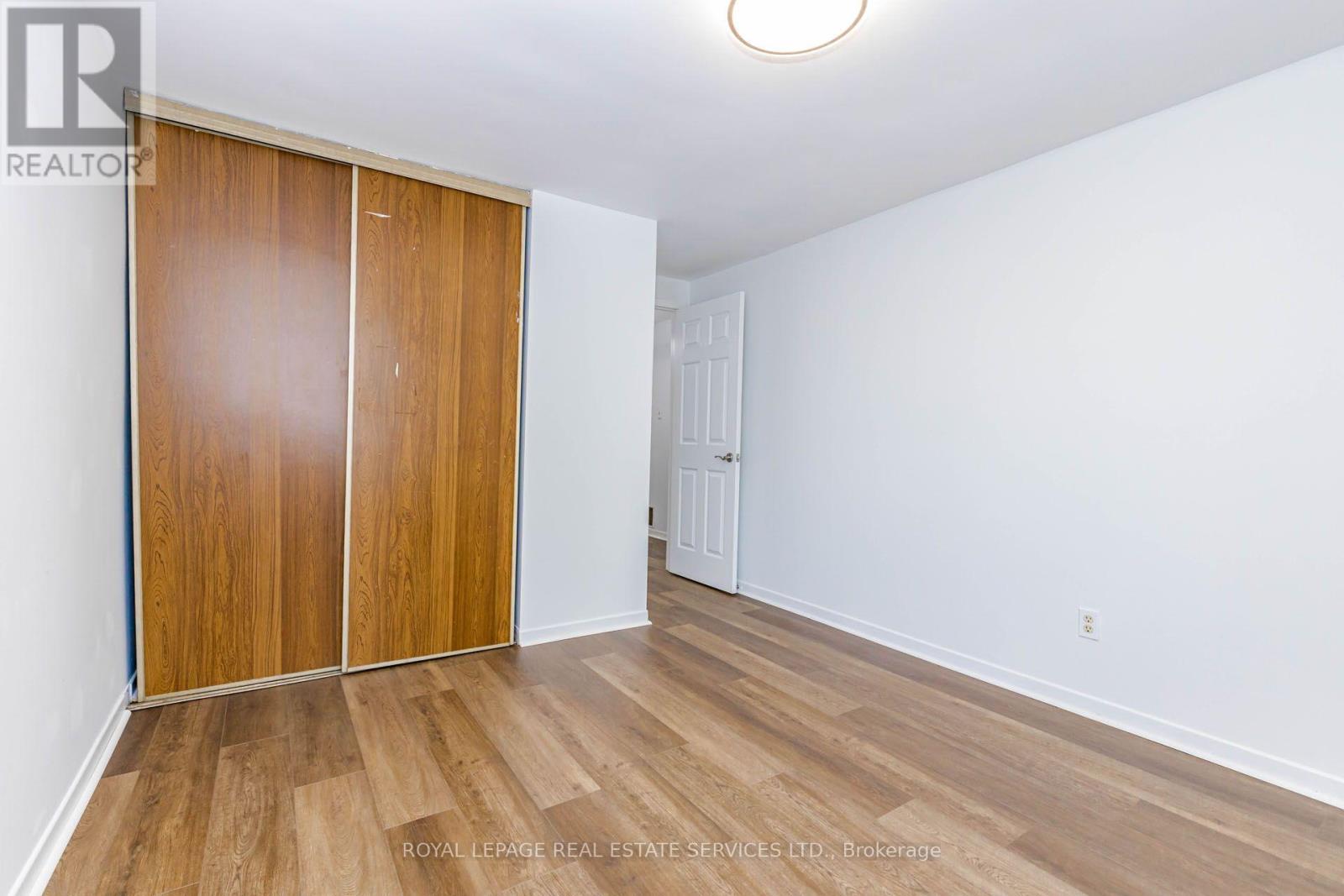 15 HUSON COURT - 26