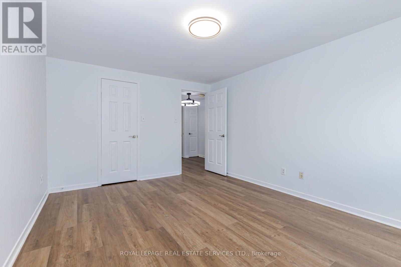 15 HUSON COURT - 30
