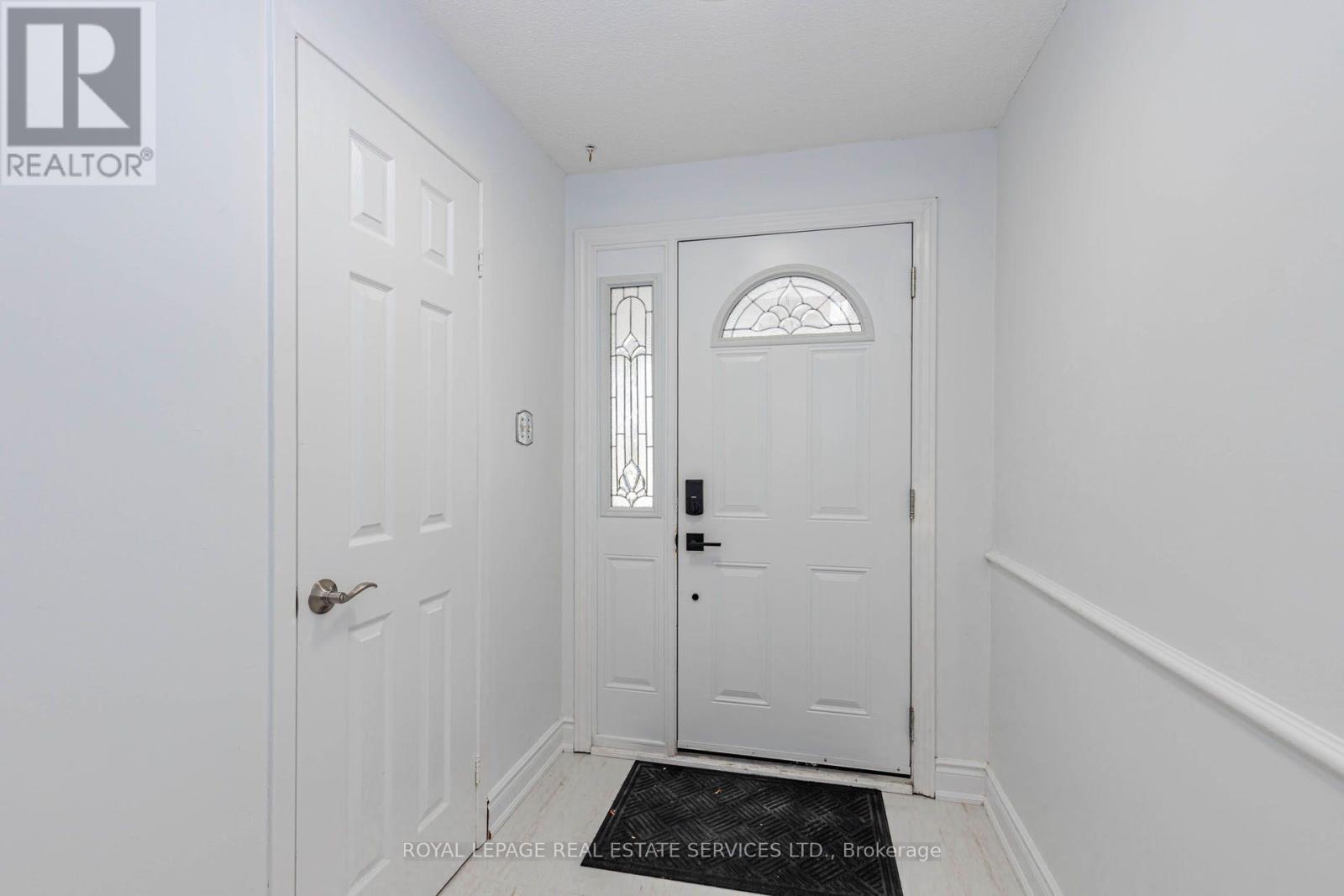 15 HUSON COURT - 4