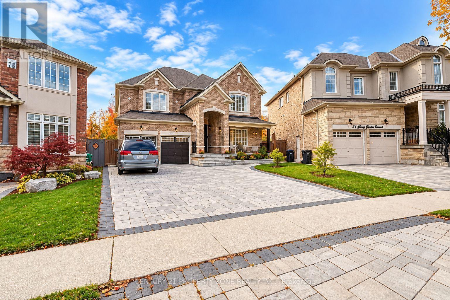 32 YOUNG GARDEN CRESCENT - 3