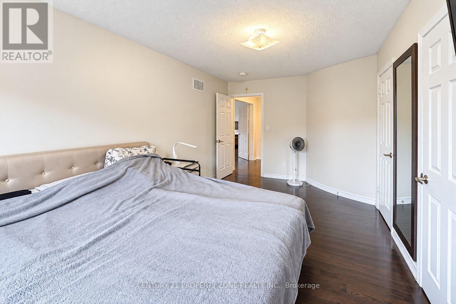 32 Young Garden Crescent, Brampton, ON photo 32