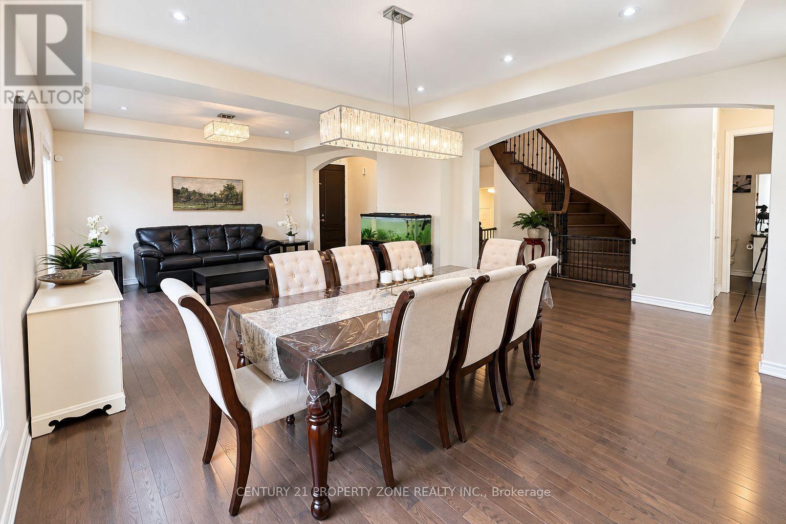 32 Young Garden Crescent, Brampton, ON photo 9