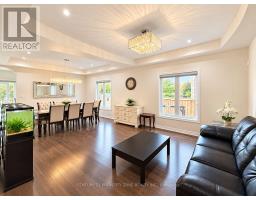 Laundry room - 32 Young Garden Crescent, Brampton, ON L6Y6A4 Photo 11