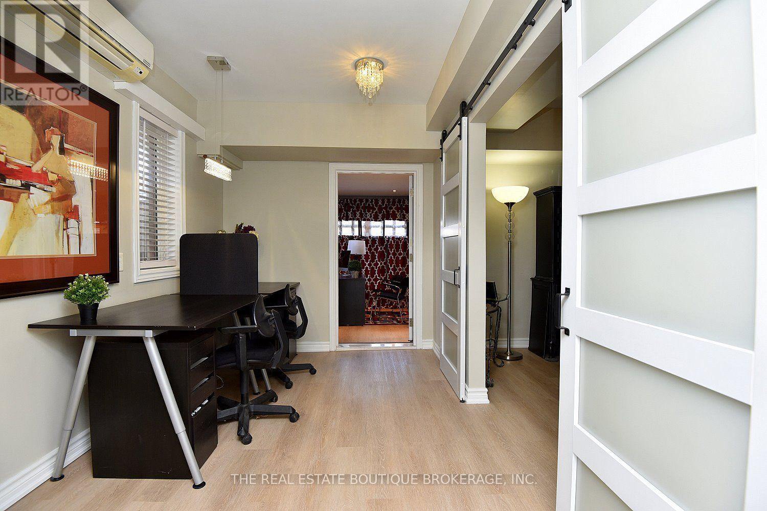 3185 Walkers Line, Burlington, ON photo 12