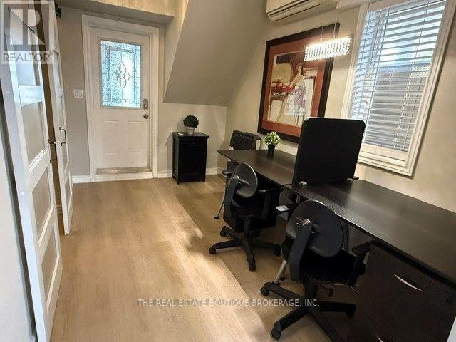 3185 Walkers Line, Burlington, ON photo 13