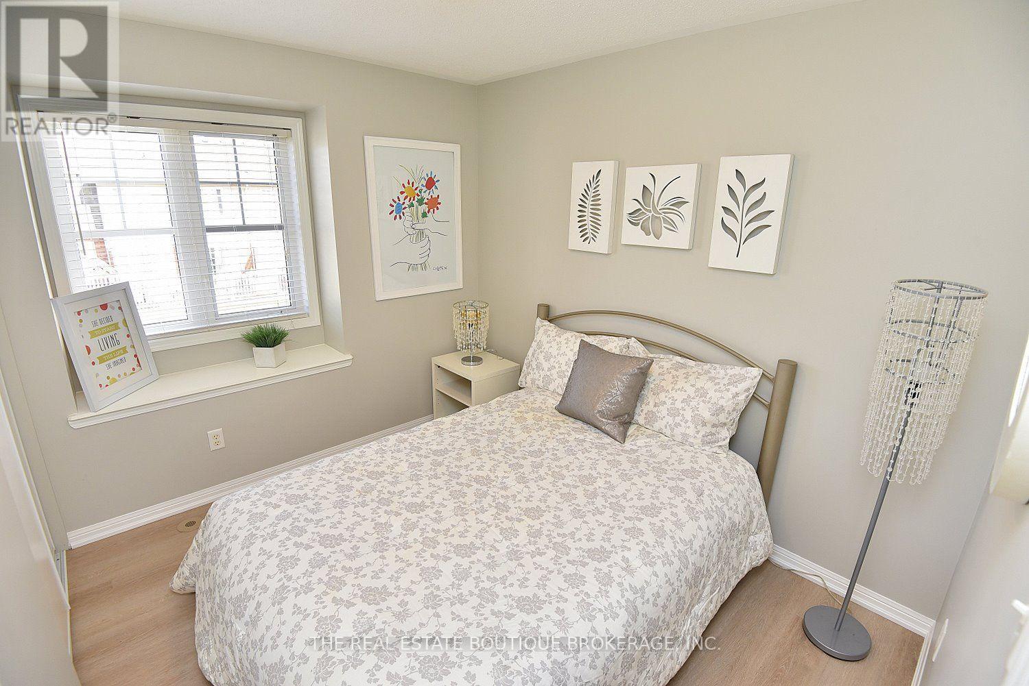 3185 Walkers Line, Burlington, ON photo 40
