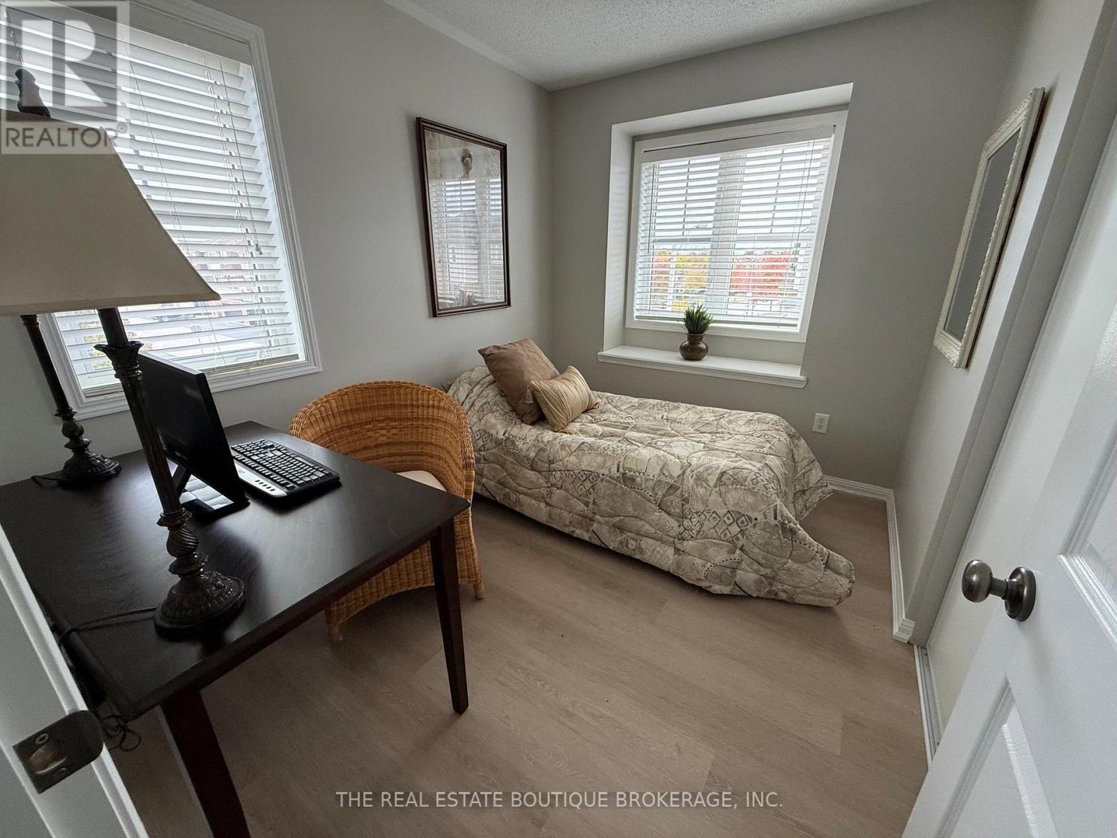 3185 Walkers Line, Burlington, ON photo 42