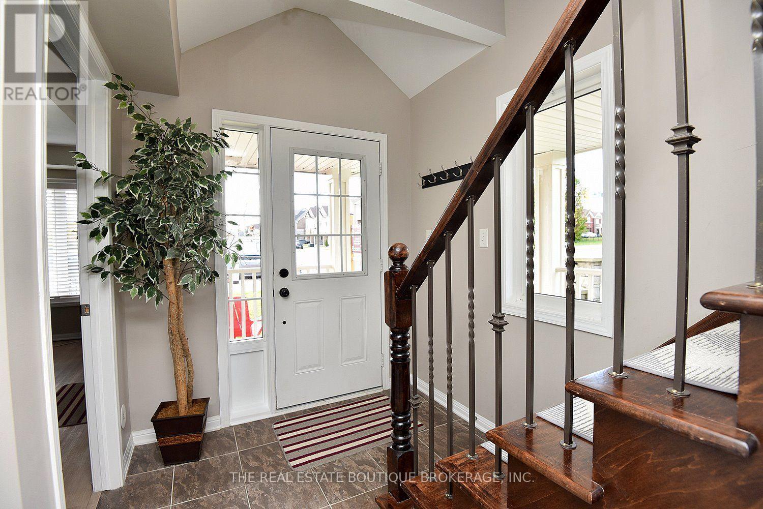 3185 Walkers Line, Burlington, ON photo 7
